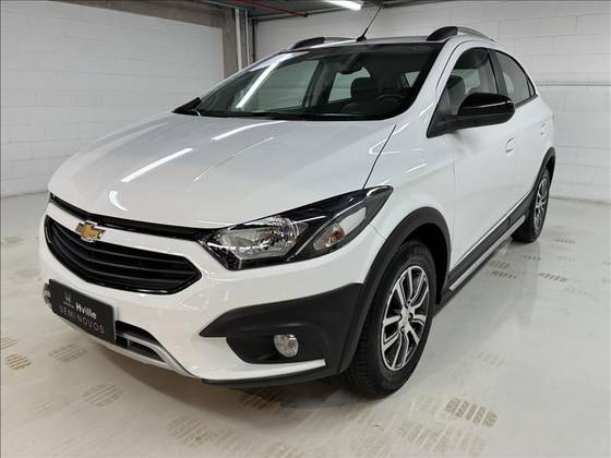 CHEVROLET ONIX 1.4 MPFI ACTIV 8V FLEX 4P AUTOMÁTICO